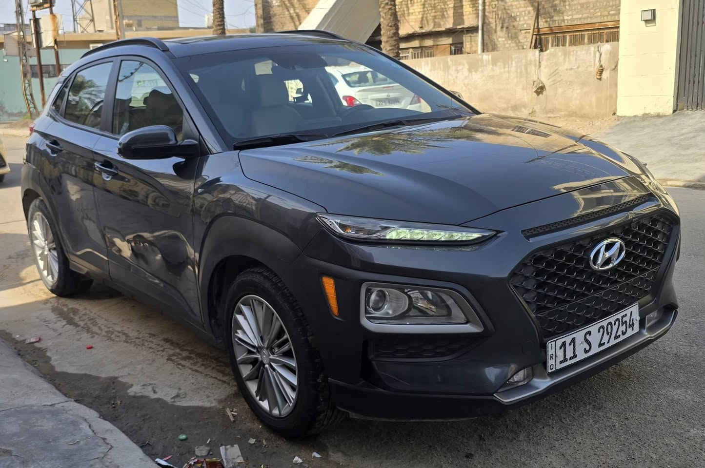 سيارة هيونداي كونا وارد امريكي للبيع .
موديل2021
رقم بغداد بأسمي 
ضررها جاملغ وشوية من الباب صور الحادث بالمنشور . بدون دواخل 
بيها طخة بالباتين عايفها على وضعها 
فول مواصفات 
بصمة 
فتحة 
كشنات جلد
كشن السايق كهرباء
شاحن واير ليس 
كشنات تدفئة + ستيرن تدفئة 
محرك كير مكفول 
ماشية 50 
السيارة جاهزة بدون نقص 
السعر 13500$ 
للاستفسار 
***********
***********٢

مكان السيارة بغداد
