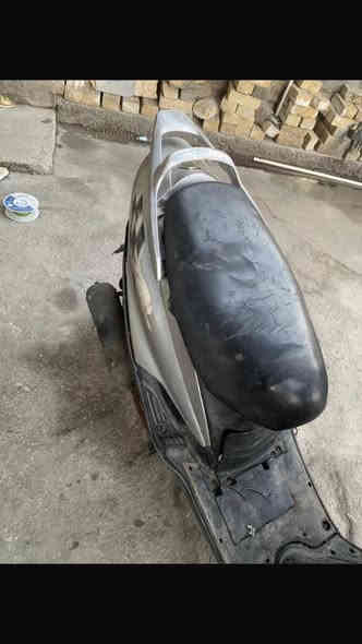 السلام عليكم دراجه ماكس 140 كوري دراجه شغاله مكينه بيها صوت كهربائيات شغاله عدا اللايت سعرها 200 وبيها مجال للأستفسار  متواجد فقط واتساب . ***********.
