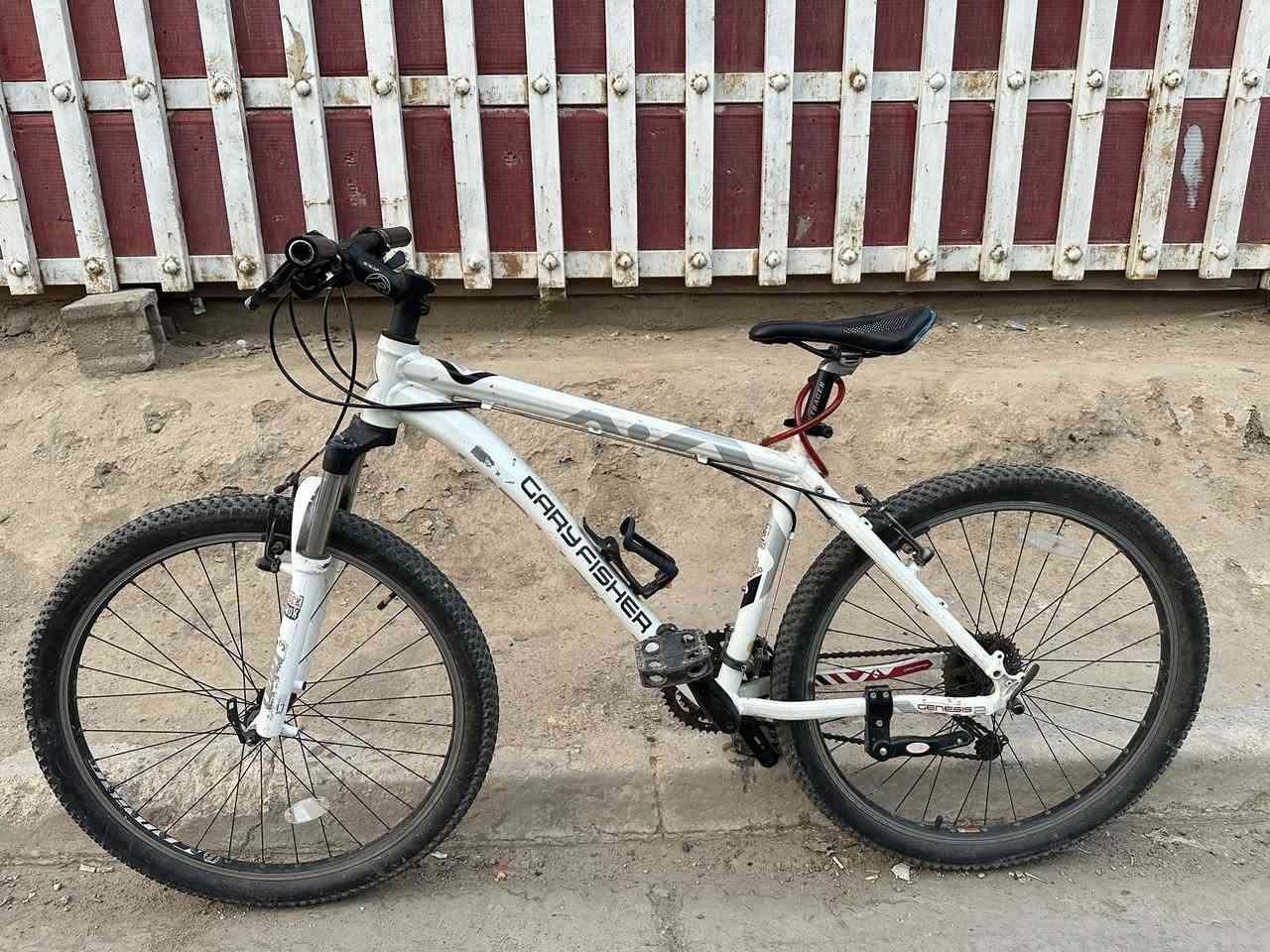 بايسكل امريكي نضيف للبيع 300الف وبي مجال تفاصيل زياده خاص بايسكل المنيوم نضيف  للتواصل ***********
