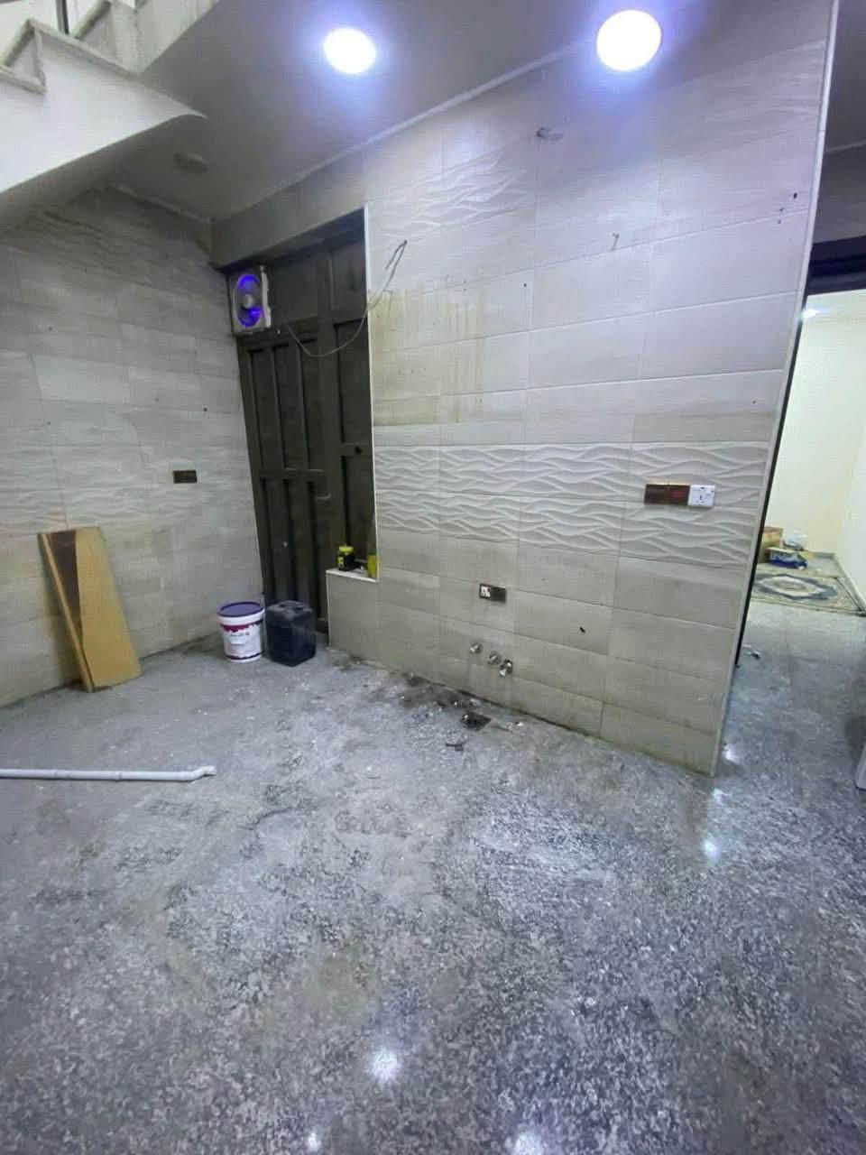 🏡✨ فرصة مميزة للإيجار في السيدية ✨🏡
بيت مرتب وجاهز للسكن مباشرة ✅
بمساحة 85 متر وموقع مناسب للعوائل 🌟

يحتوي على:
🔹 3 غرف نوم واسعة ومريحة
🔹 مطبخ
🔹 خدمات بكل طابق
🔹 تصميم عملي يوفر الراحة والخصوصية

📌 البيت جاهز للاستلام فوراً
لا تفوّت فرصة السكن بالمكان المناسب 🏠✨

📞 للاستفسار والحجز: ***********

💬 متوفر واتساب
