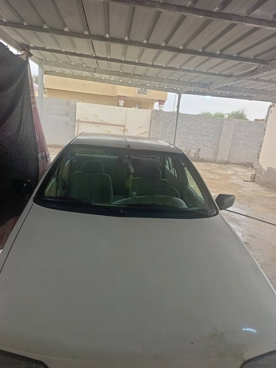 سلام عليكم بيجو 405 مديل 2010
سياره بسمي جاهزه كير ومكينه جديده مكفولات بيهة طخه بل جاملغ الخلفي مثل ما موظح بصوره بعدني مصابغه السعر 
39 وبيهة مجال بسيط *********** المحافظه واسط
