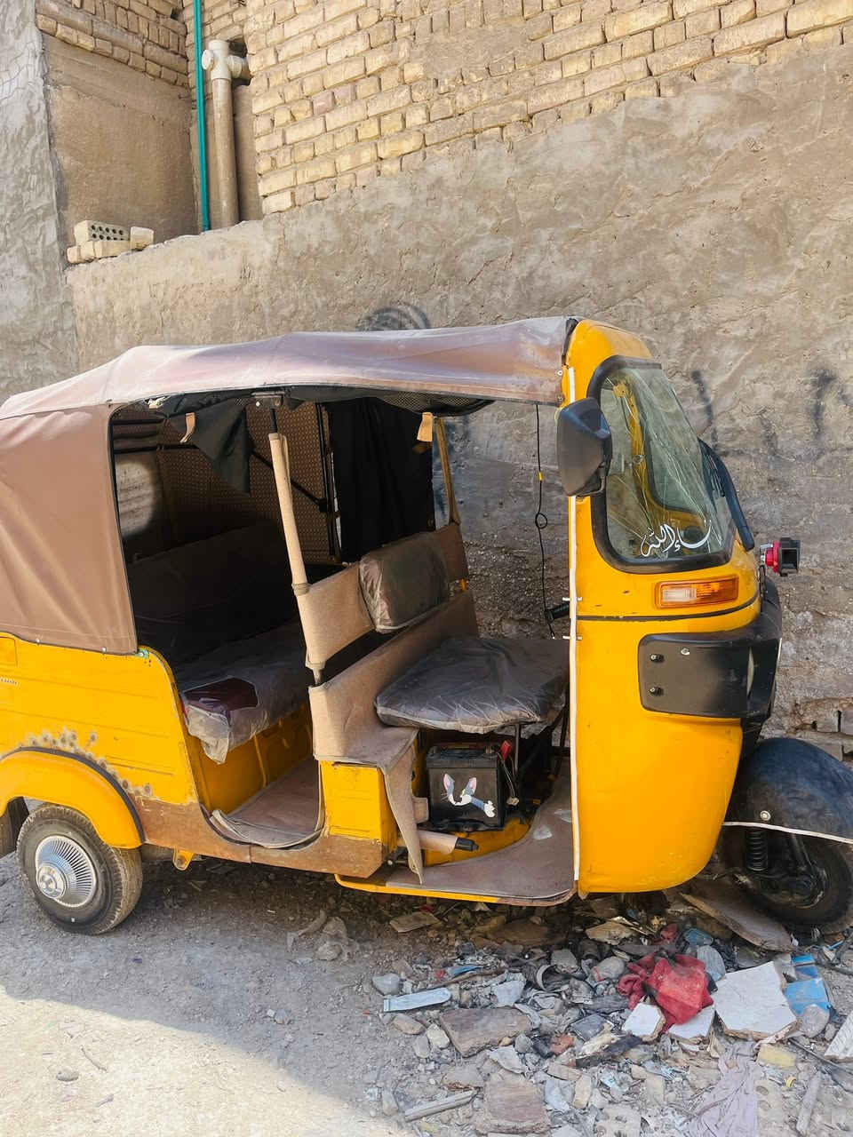 سلام عليكم
تكتك 20 
لمكينه 21 
تراي زيرو
ضربتها مبينه كلها مرجعه 
عوزها بس صبغ 
اوراق 
5 ملايين
***********
