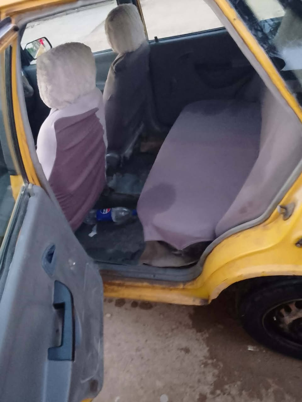 سلام عليكم سايبا ٢٠١٢ اشتغل بيه تكسي نقصه باور فقط مكينه كير خير من الله  تايرات سنويه عضم عاج رقم احمر كوم حديد اتكفل سرقه وعشائر سعرهه ١٠ وبيهه مجال *********** مكاني مشروع الوحدة قرب بسمايه
