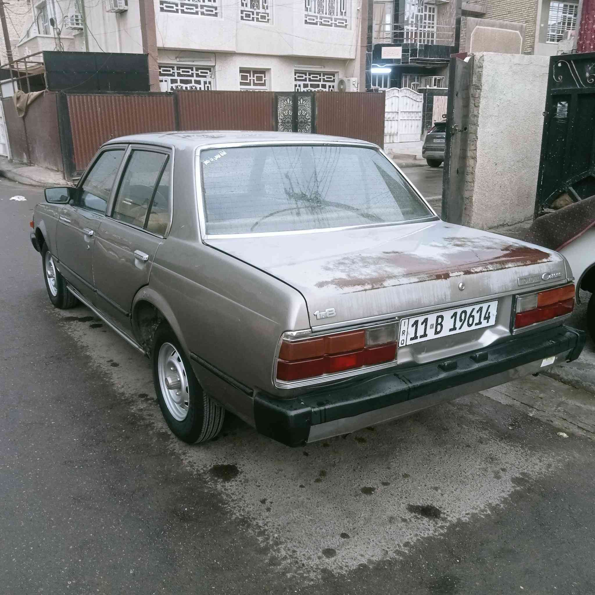 كورنه للبيع موديل 1982 مكينه كير اكسل شركه حداديه أمامي و خلفي تخم تاير جديد اندلوسي غرفه شركه رقم نكليزي جديد تحويل مباشر سياره مصبوغه صفحتين كهربايات كلهه شغاله سعر  60 بيهه مجال الطيبين رقم هاتف *********** عنوان بغداد طالبيه
