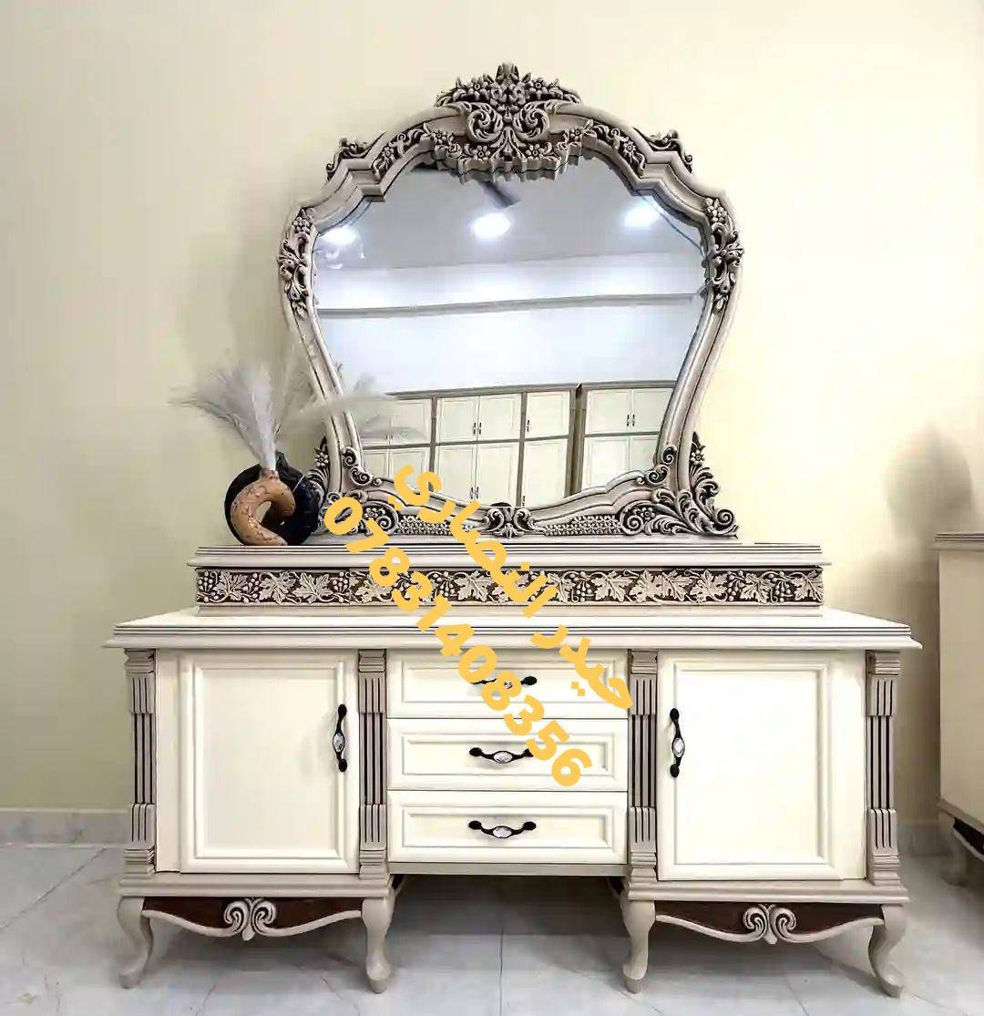يتوفر غرف نوم نجاره عراقيه 100٪100درجه اوله وبنسب السعار نجارت حيدر النصاري الاتصال ***********
