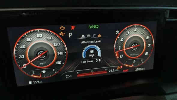 توسان موديل 23 فول مواصفاتVip
السلام عليكم توسان موديل 2023 فول لمتد رقم بغداد باسمي وارد أمريكي بيها قطع مصبوغة لغرض توحيد ألون محرك 2500 بانزين سعرها 170 بيها مجال حك الجيه للاستفسار *********** مكانها بغداد البلديات
