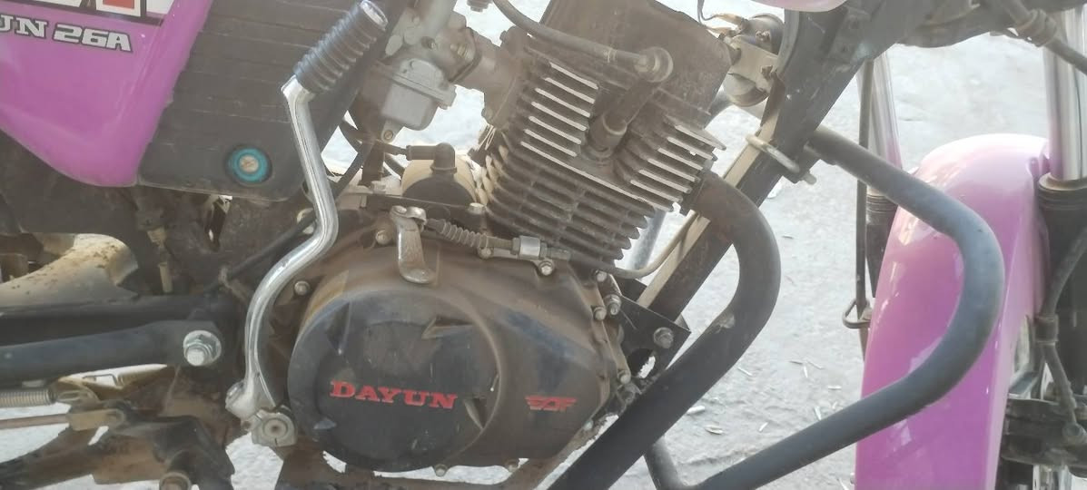 دايوان 2023سنويه ورقم وكيلهه البغدادية لون وردي محرك 200
*********** حله سياحي
دراجة نضيفه كلش ماشيه قليل كلش سعرهه2و600بيهه مجال
