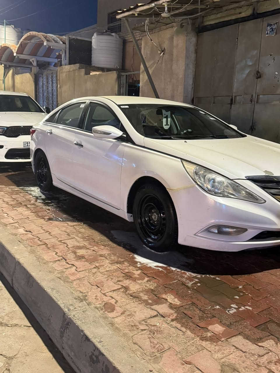 السلام عليكم
سوناتا ١٤ فول عدا فتحه وبصمه حساسات كامره دوارة سنويه ارقام طبق الاصل شرط دك حاسبه الرقم القديم مو طويل كشنات تدفئه ، تبريد ثلج السيارة احلى من الصور 
بانزين بانزين
 السعر ٥٠ وبي مجال قليل لشراي 
مكاني بصرة
***********
***********
