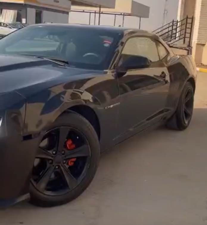 كامارو 
موديل ٢٠١١ 
بةس جاملغي سبوغة بئ ژؤرئ بئ ارباگ
رةقةم و سةنةوي هةتا ٢٠٣٠نوئ ية 
 گير و مةكينة و دار و بةردي بةشةرتة 
سحري 
٨٢ و وةرةقة و مجالةكي زور زور كةم
*********** أربيل, العراق
