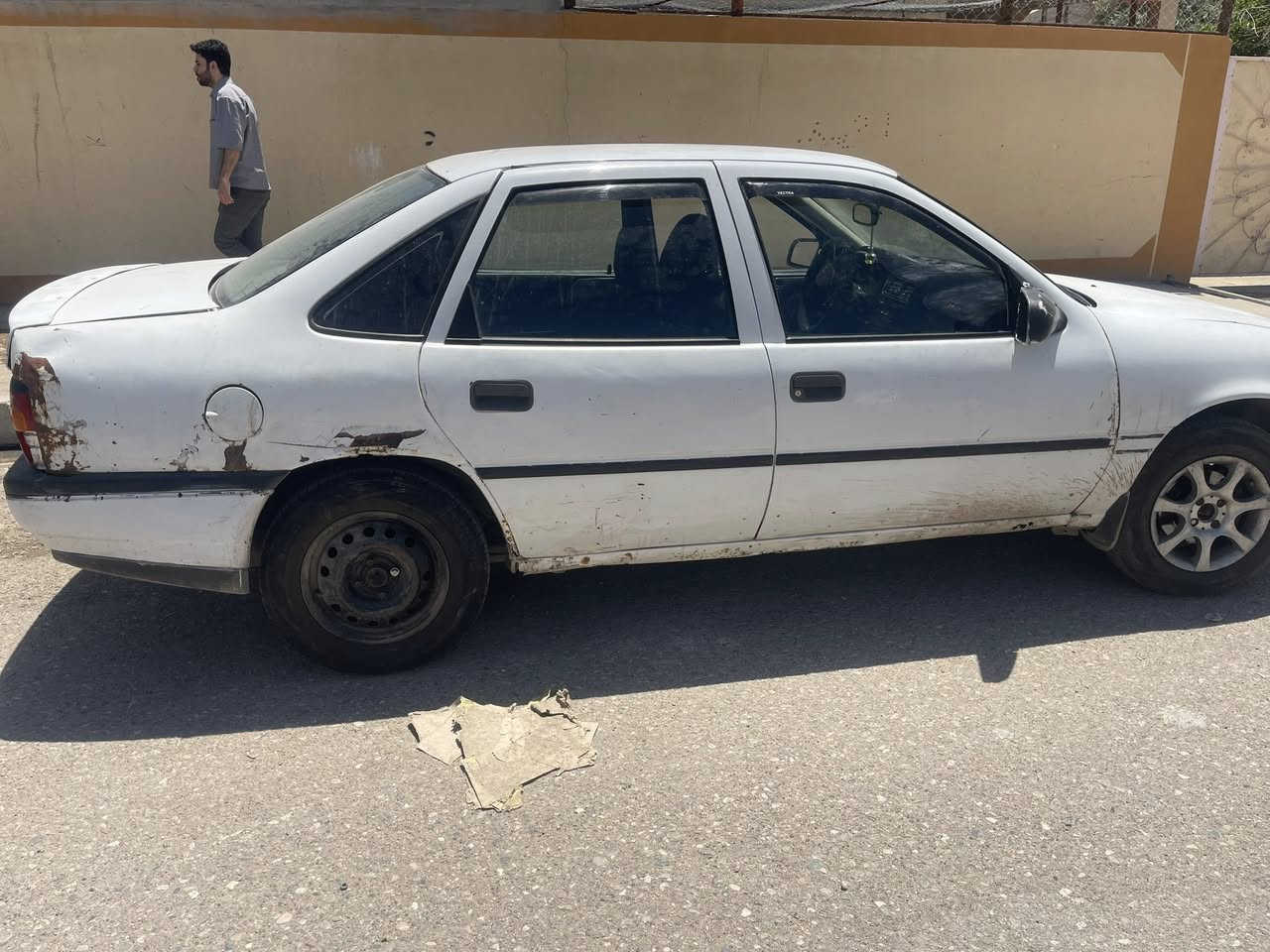 اوبل حجم ٢٠صاحبها متوفي بيها وكاله من الوكيل السعر ٢٠
***********
