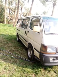 للبيع هايس ياباني اصل موديل 91 بغداد بسمي سنويه ما ساقطه بعده 14نفر كي...