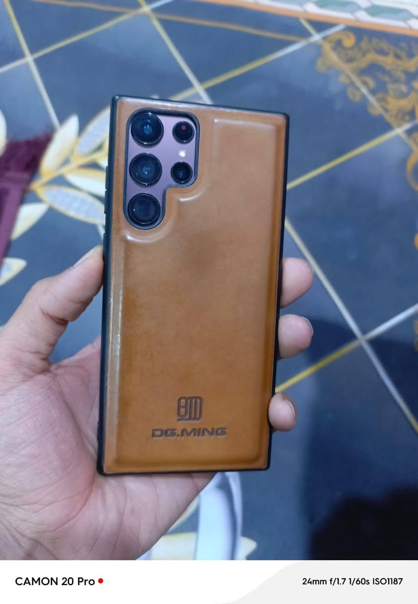 سلام عليكم لتره 22 بلاص ذاكره 256 سعر 500 بيه مجال حك جيتك كلشي مابيه كله شغال عنوان بصره الزبير متواجد وتساب ***********
