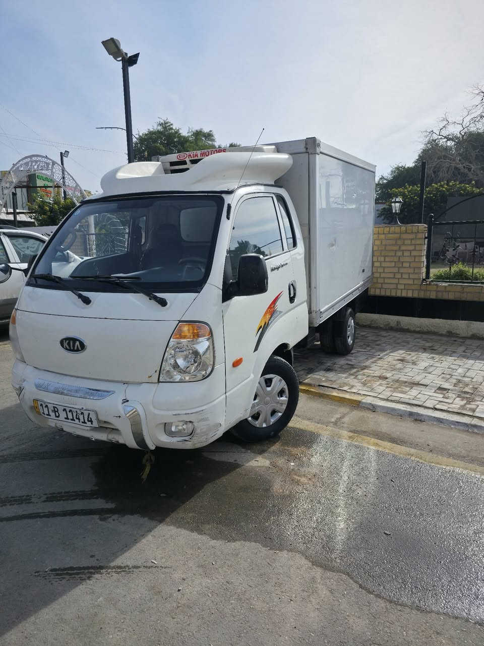 كيا براد موديل ٢٠٠٦رقم بغداد انكلزي رقم جديد
مكينه 3000مفتوح مكينه جديده 
برادهه تجميد أمامي خلفي 
تخم تاير 
برادهه تجميد مال موطه 
الاستفسار ***********
