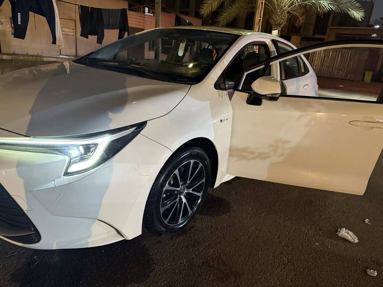 كورلا 2024 شكل امريكي رقم بغداد فول مواصفات داخل لونين احمر كشن كهرباء 3 دكم مكان سياره بغداد الدوره 
***********
