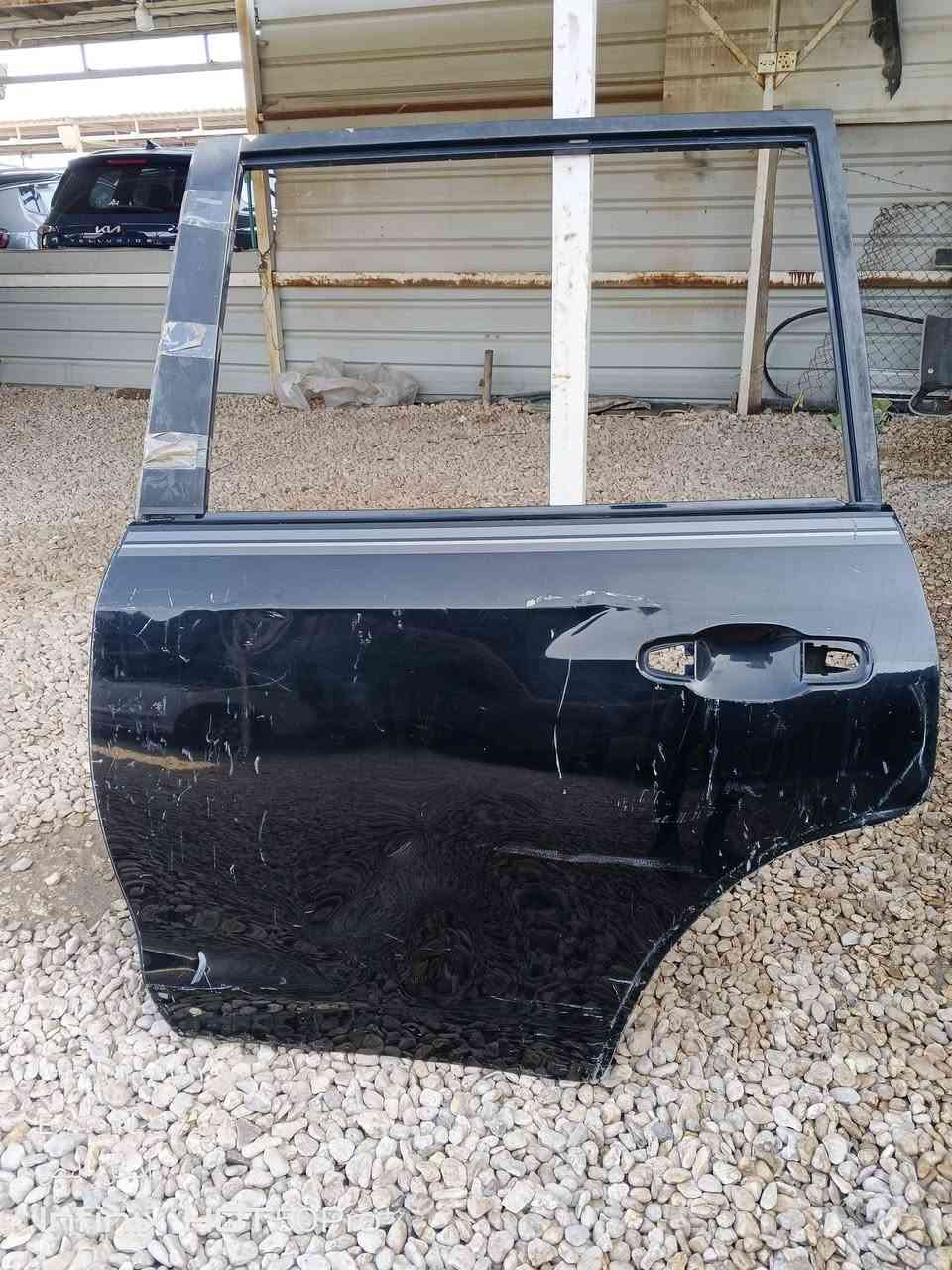 للبيع باب خلفي لاندكروز موديل 2020
السعر125لف لاستفسار ***********بابل
