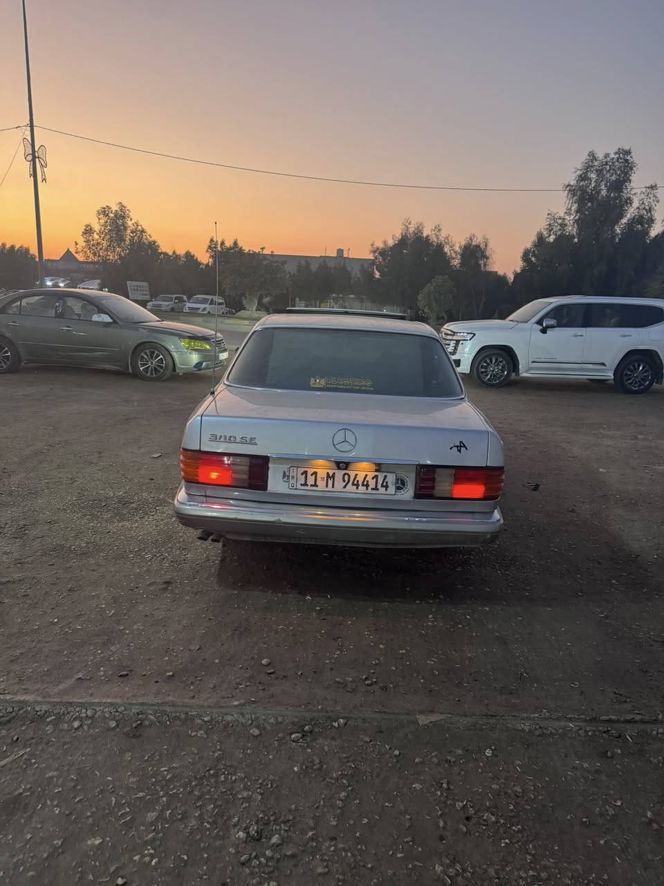 يالله جمعه مباركه مارسدس رئاسي موديل 1991 300 فوال موصفات فتحه مكينه وكير بلادي على وضع الشركه 3000 سياره مكفوال كفاله عامه من أي حادث رقم بغداد بسمي مشروع وطني تحويل بي محافظة سياره جهازه على حبايه من كير تبريد تدفئة كهربائية كله جهازه تخم تاير شركه فقط بيع السعر 79 ورقه بيع سريع مكاني بابل  ***********سياره مال جناي ومتعوب عليه وجديده السياره واسف على طاله 💙
