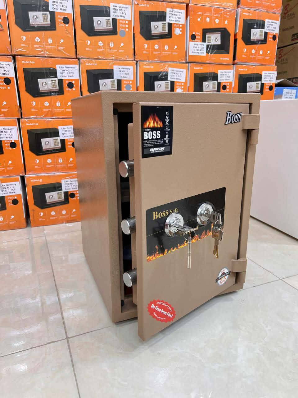 💥 قاصة بوس المانية الأصلية بقياس 50سم متوفرة حصرياً لدئ شركة الأمان
✅ مقاومة عالية للحريق تحمي أموالك وأوراقك الثمينة
✅ دبل كيلون ويا مفاتيح مشفرة ضد النسخ
✅ شفتات ستانلس ستيل قوية ضد الكسر 
✅ قاصة داخلية مزود بقفل للأغراض الحساسة
✅ رف متحرك وقابل للإزالة على راحتك
✅ ضمان 12 سنة على القفل
    🔥 السعر 160 الف نار 🔥 

📦 توصيل مجاناً لكل محافظات العراق
موديل حديث وعصري ملائم منزلك ومكتبك

⏱️ بخدمتكم على مدار 24 ساعة


**إذا كنت صاحب هذا الإعلان وتريد حذفه لأي سبب، رجاءا أرسل رسالة إلى الدعم الفني**