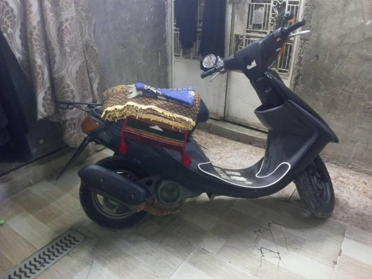 السلام عليكم دراجه نظيفه للبيع مكان كربلاء مستعجل بيعتها سعر 350 بها مجال قليل ***********
