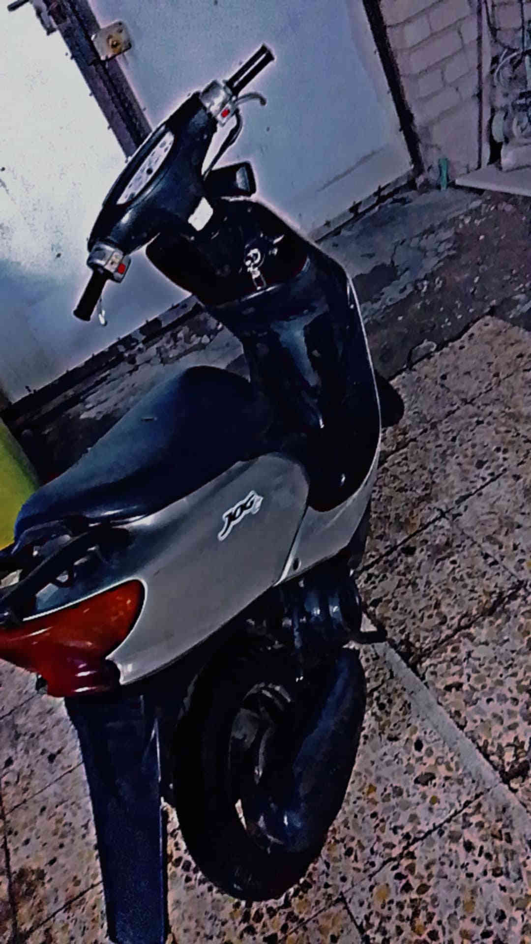 السلام عليكم ورحمة الله وبركاته دراجة عصفوريه سرعه 60 زوج تاير جديد نگره سلف صالنصه جديده كابريته اصليه كفرات بلاديه السعر 225 وبيه مجال بسيط المكان الدوره شارع الميكانيك الرقم ***********
