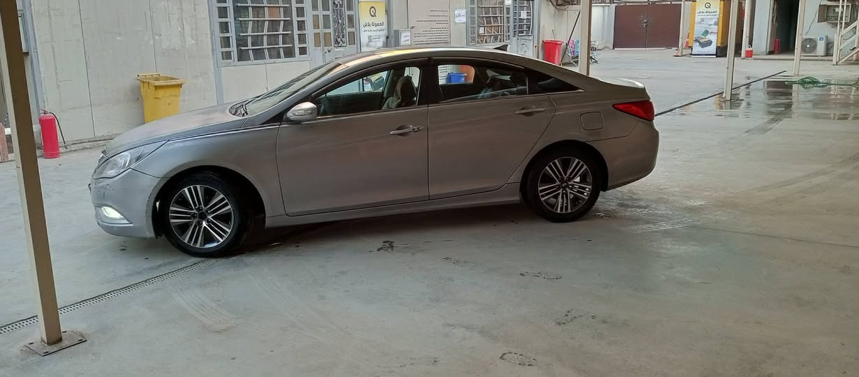 سلام عليكم سوناتا موديل 2011  فول عدة الفتحة مصبوغة عام أو بيهة جراد أو حادث جاملغ خلفي جهة السائق محرك دوش 2000
السعر 95 أو بيهة مجال بااسمي مكاني بغداد الكاظمية 
***********
