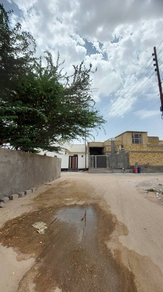 🏡🔥 بيت حديث للبيع – فرصة ما تتعوض!
📍 البصرة – أبي الخصيب – السبيليات (قريب للشارع الداخلي)
📐 170 متر
سعره ٦٥ وبي مجال 
📄 طابو زراعي عراقي
✨ يحتوي على:
غرفة + صالة + مطبخ + ديوانية + صحيات داخلية وخارجية
🏠 بيت جديد جاهز… تستلمه بنفس اليوم!
📞 *********** البصرة, العراق
