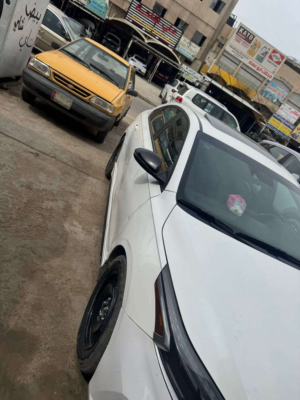 البيع فقط بدون مراوس
كيا فورتي موديل2023 جيتي فوال 1-1

الصور حادث امريكا مرفوقه بل منشور

وبيهه ضربات بل عراق مرفقة بل صور

عنوان بغداد الكاظميه رقم هاتف ***********

سعر 137 وبيهة مجال بسيط
