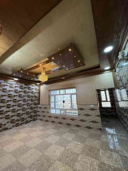 بيت ١٢٥ متر على شارع رئيسي 

اربيل /دارة تو الجديدة 

سعر البيت ٥ دفتر ٢٠ ورقة بي مجال معاملة 

للاستفسار والتواصل واتساب ***********
