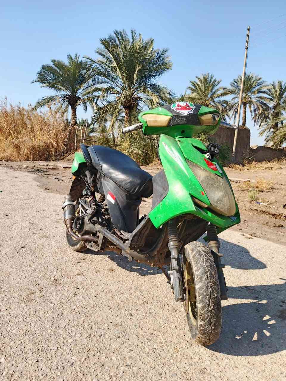 السلام عليكم للبيع فقط سكنس محرك ماكس كهربائيات كامله كلشي بيها شغال ما عدا السلف شرط هندر واحد لا غير سرعه فول السعر 250 الف وبيها مجال للشراي المكان بصره الدير رقم الهاتف*********** واني خادم
