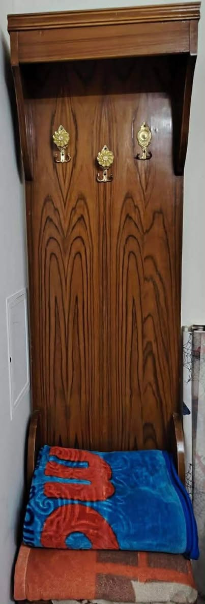 غرفه نفرين صاج للبيـع
كلش نضيفه
٤ قطع
كنتور+ سرير+ ميز + زاويا
بدون اي ضرر
بدون دوشك
سعر
٣٥٠ الف
...
متوفـر خدمة توصيل داخل بغداد وداخل مجمـع بسماية السكني ❤️🚘
للاستفسار خاص او عن  طريق رقم الهاتف واتساب فقط 
***********📞
