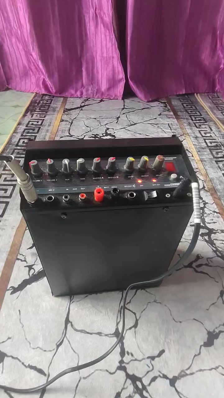 جهاز ملايه شغاب صوت عالي وصافي اكو مشكله بالصدا السعر 50 الف موجود توصيل


**إذا كنت صاحب هذا الإعلان وتريد حذفه لأي سبب، رجاءا أرسل رسالة إلى الدعم الفني**