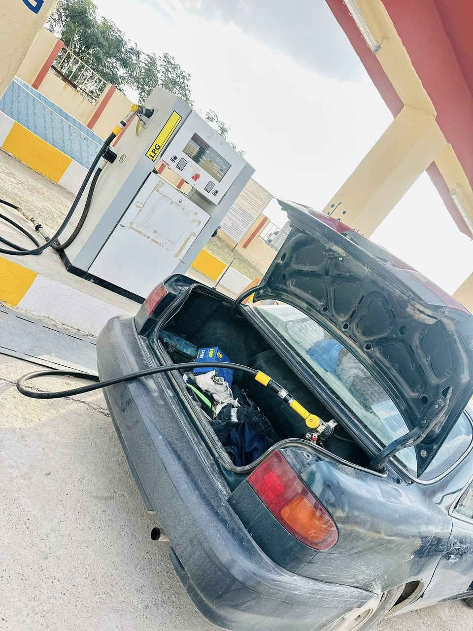 سلامو عليكم للبيع سوناته تو  موديل 1995 مابيههً كل نقص كهربايات كامله مكفوله من كص رقم ديالى باسمي منضومه مال غاز مكاني ديالى جلولاء الرقم ***********
