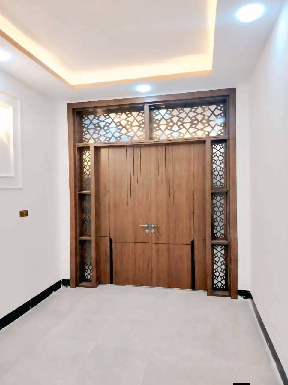 🙋‍♂️بيت110متر فول فول   😲
#يعلن_مكتب_العراق_مقابل_قرية_لغدير_عمود289_مباتبعد عن شارع 80 متر 🤑🤑

#__مساحه_لبيت_لواحد110متر_مربعه  
#_قريبه_عله_شارع_لعام_كلش 

#بيت_طابو_زراعي_سند25

بناء حديث
غير مسكون
بناء ممتاز جدا 

 عنوان لبيت النجف 
#مقابل_ملحق_قرية_الغدير_مباشر 
يحتوي لبيت على+ غرفه2 +صاله +ستغبال +مطبخ +صحيات بلداخل +وصحيات بلخارج 

***********وتساب
