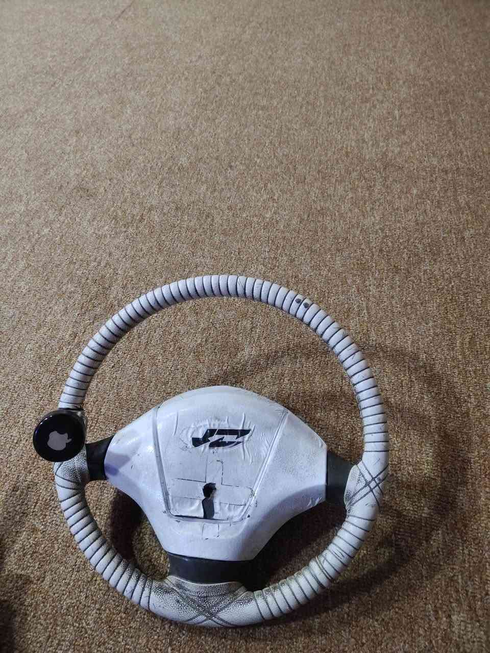 مشط اخوو الجديد لا يذب دهن ولاشي شرط الشد وتقتنع وتاخذه + دركه شوفت عينك + بداله اشاير نضيفه كلش وشغاله كلشي مابيه شرط ***********
