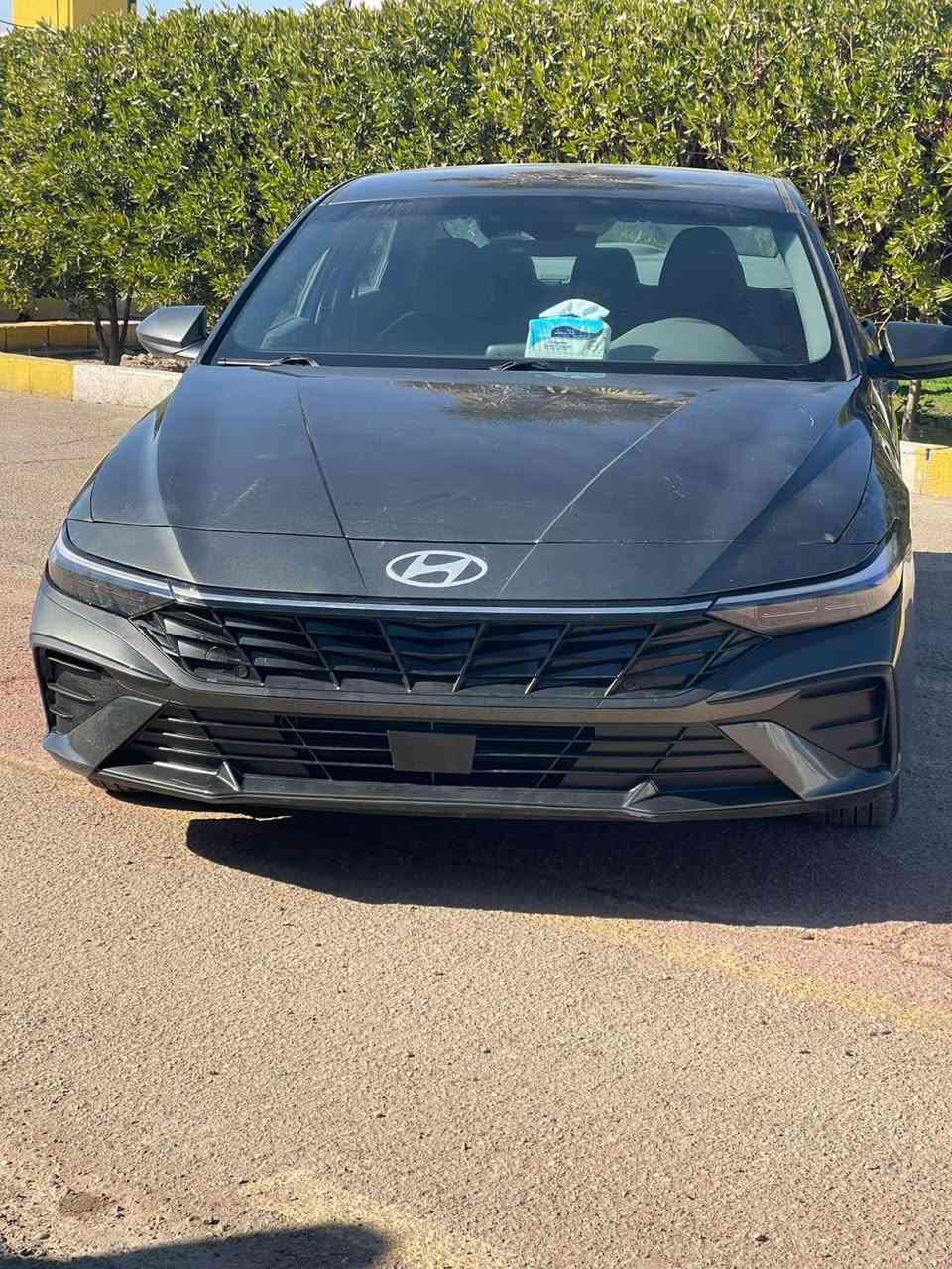 السلام عليكم النترا ٢٤ وارد امريكي دخول جديد 
ماشيه ٢٤ 
تشغيل بصمة 
تشغيل عن بعد 
ابواب بصمة 
لون مميز 
محرك ٢٠٠ دوش 
لايت زنون 
داخل رصاصي فاتح 
شاشة متصل 
الحادث تبديل بنيد بلادي نفس اللون وجاملغ بارد فقط
السعر ١٤٤ وبيها مجال 
العنوان بغداد لبلديات 
***********
