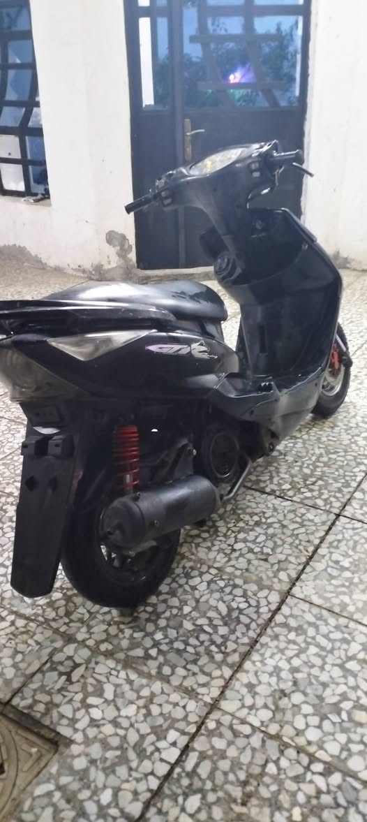 دراجة ماكس ثعلب سلف هندر محرك حلو شلعه السعر 350 مكاني حي السفير قريب ع العبيدي رقمي ***********
