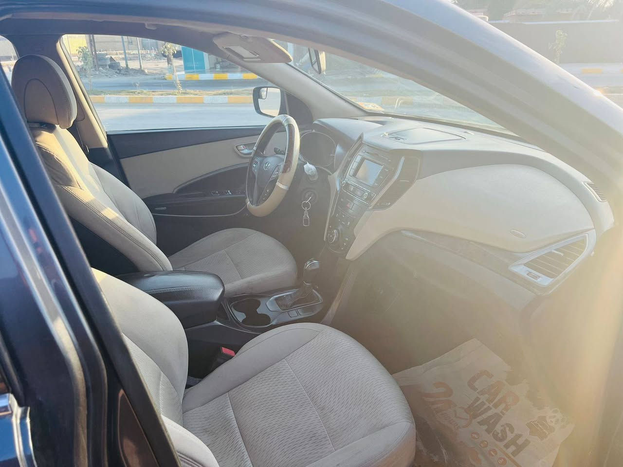 موديل 2017 حره مداور ثاني يوم
4 سلندر 
كير محرك تبريد حداديه طخم تاير جديد جواه 
كامره شاشه صغيره 
تبريد قطعتين 
تحكم ستيرن
بيه تبديل جاملغ فقط فقط 
مكانه ناصريه مركز مدينة 
***********
سعره 147 بيه مجال جدا قليل للشراي
