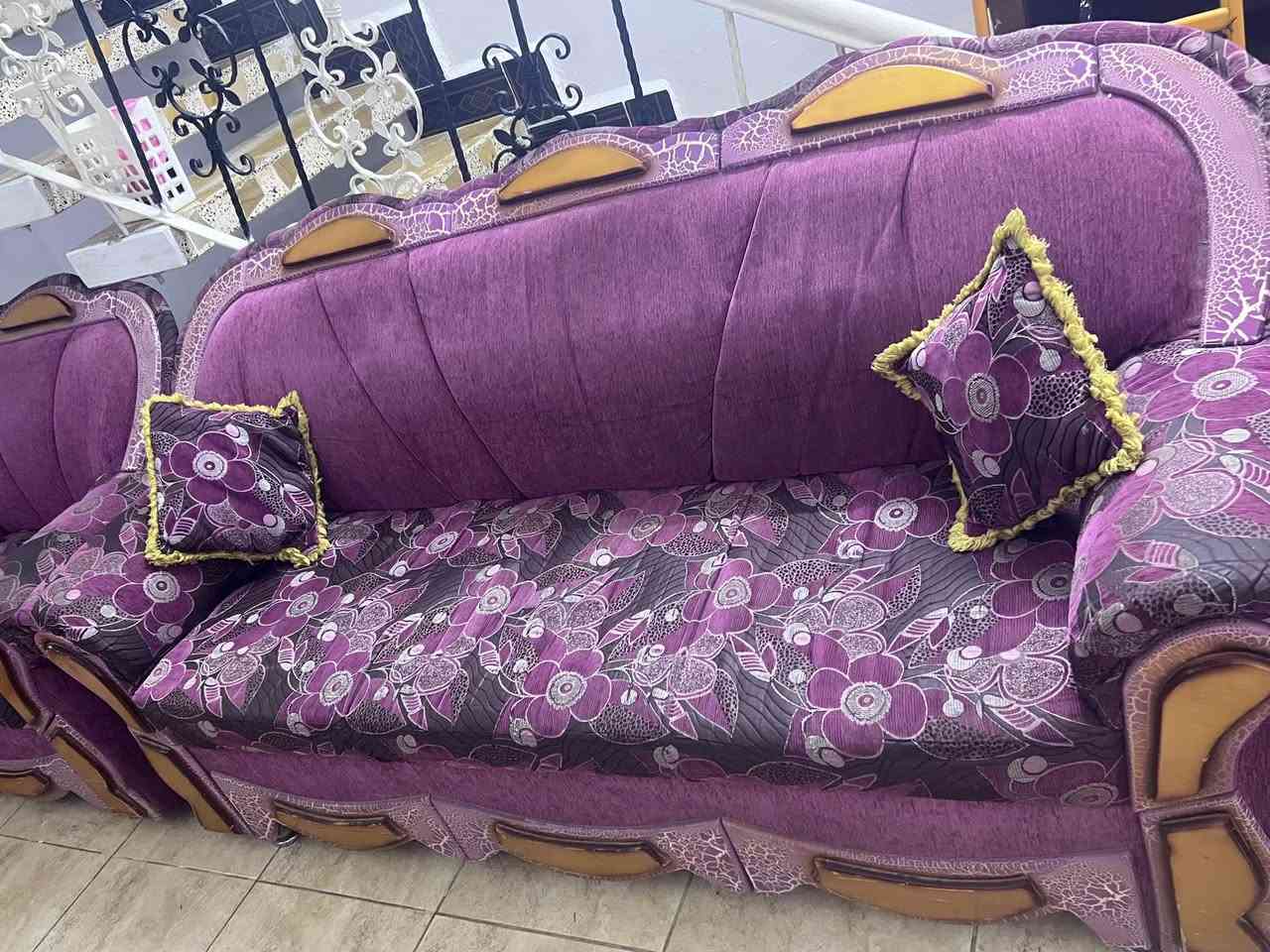 مابي كسر وباب اول قوي 
قنفتين كبار و٤كراسي 
ب ٣٠٠ عمارة, ميسان


**إذا كنت صاحب هذا الإعلان وتريد حذفه لأي سبب، رجاءا أرسل رسالة إلى الدعم الفني**