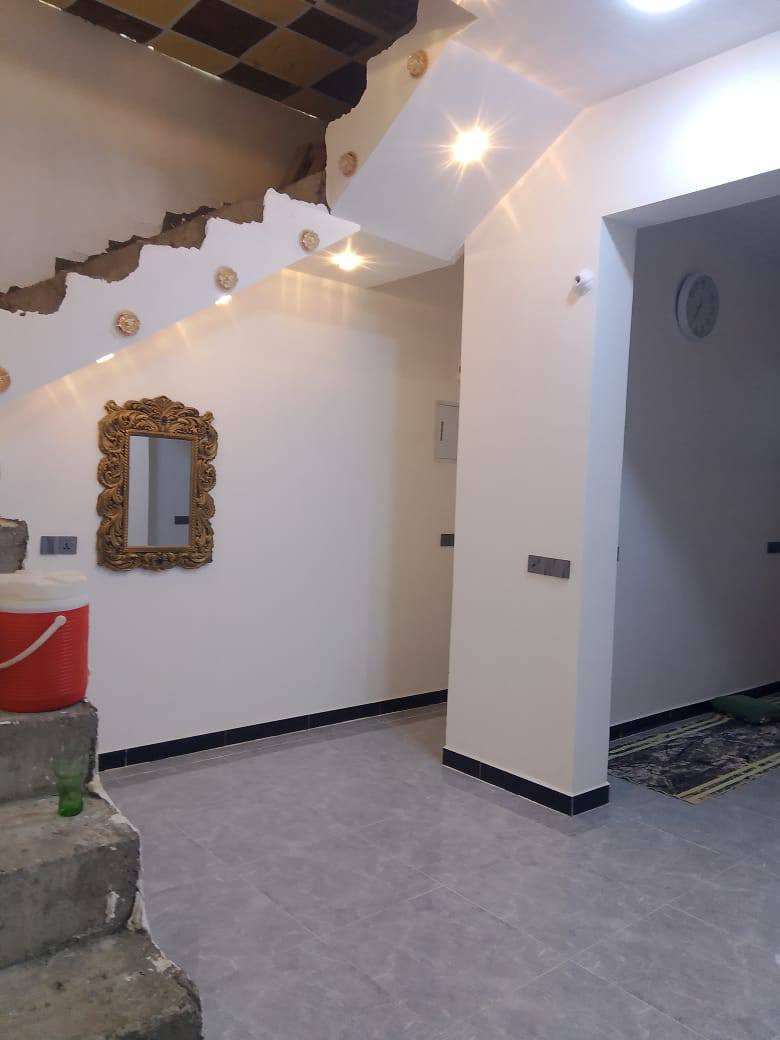 📍مشتمل للبيع في الدبية الثالثه ينباع نقد او مبادرة المصرف العقاري  📍
~~~~~~~~~~~~~~~~~~~~~~~~~~~~~~
🔹المساحة 100 متر طولاني الوجة 5 والنزال 20
🔹طابق واحد بناء حديث  
🔹موقع مميز خلف شارع 40 
🔹عرض الشارع 12 متر  بجانب الركن 
🔹السعر 65 وبي مجال 
…………………………………………………………
⚜️للاستفسار الاتصال على الارقام التالية :
📲***********📲 علي شاكر الاماره
📲***********📲
