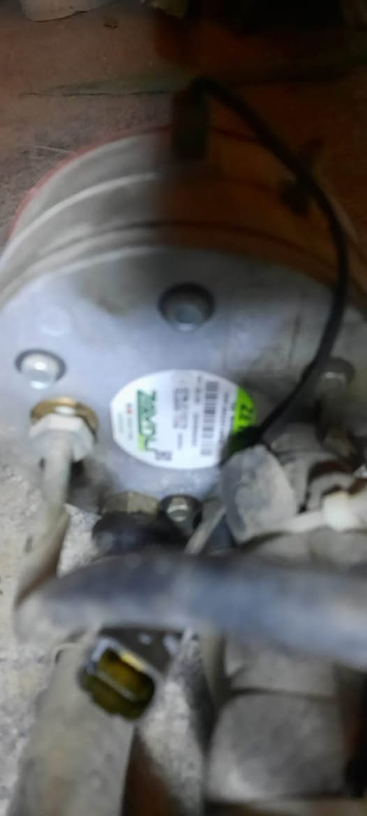 السلام عليكم منظومة غاز زافولي ايطالي ٦٠لتر اسطواني ٤سلندر للبيع شديتها بورشة مصفى الدورة  مع جهاز قاطع دورة للفيت بم  السعر ٢٢٥ الف عنواني الغزالية *********** بغداد, العراق
