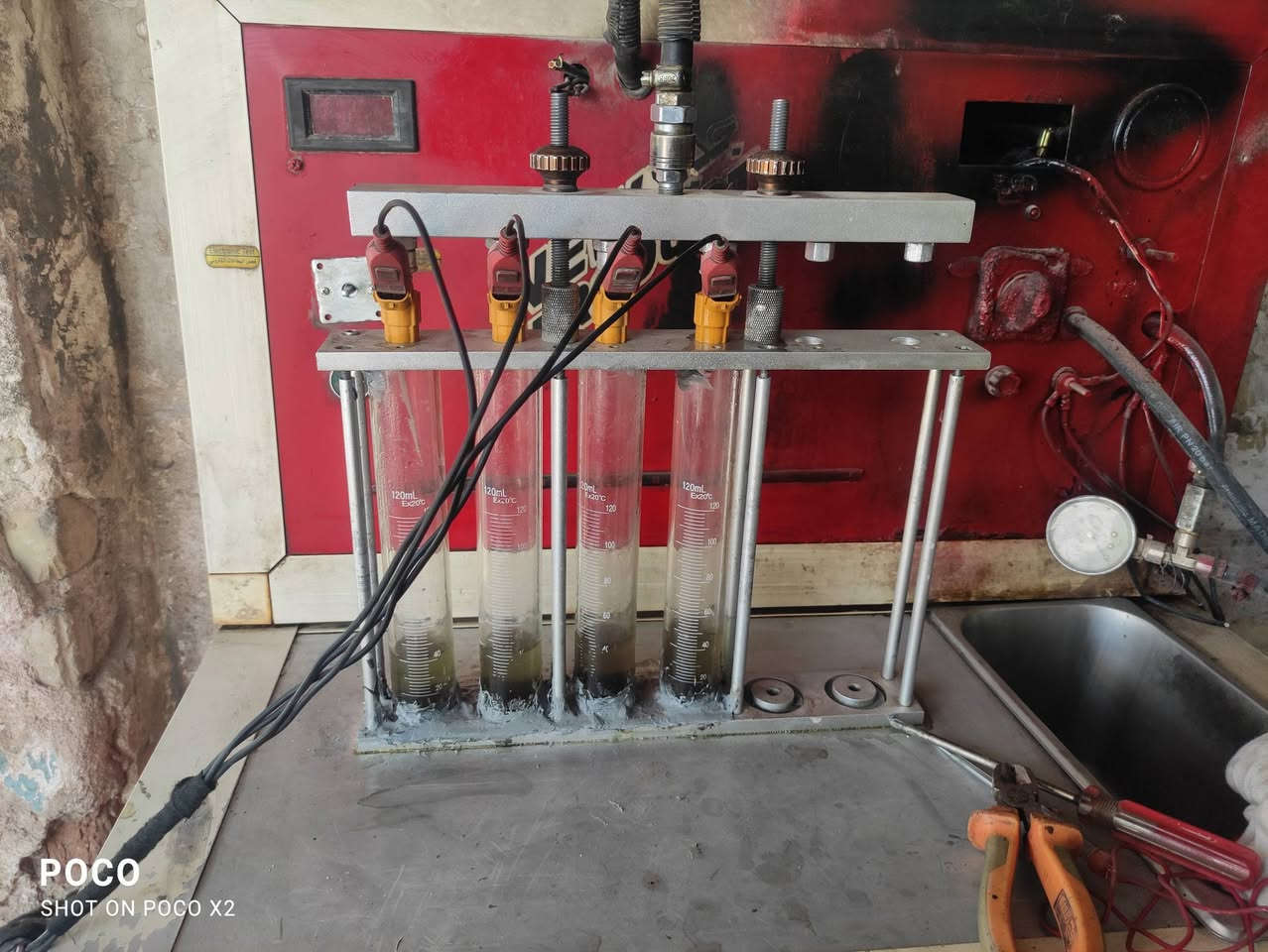 سلام عليكم 
جهاز بخاخ تنظيف بخاخ سيارات يشتغل جي تدي اي.. ودوش سعر مناسب 
محوره يشتغل على الباتري السعر المطلوب 350وبي مجال ***********
