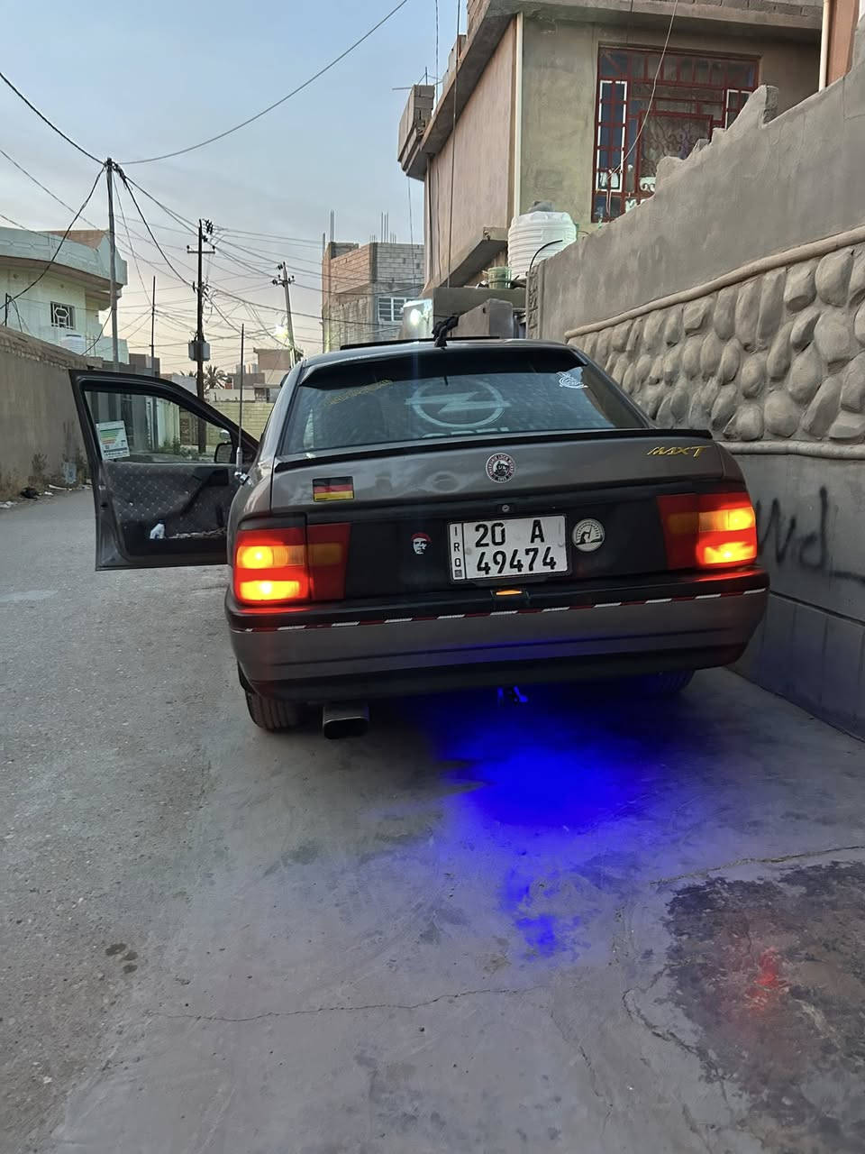 ‏سلام عليكم أوبل1991 محرك1800 سنوية29 صبغ جمالية هزهزة جديدة لايكات زنون هزة تخم تاير جديد￼ ***********￼ السعر 37 ￼￼ ‏وبيها مجال
