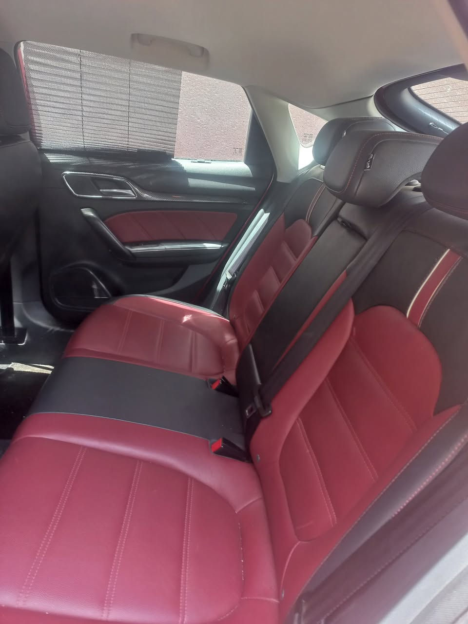 MG6 موديل 2023 بدون رقم ماشيه36 الف بيها تنقيص دهن وبيها طختين امصلحهن وباقي مكان بارد بعده السيارة فول مواصفات السعر 85 
العنوان بصرة ***********
