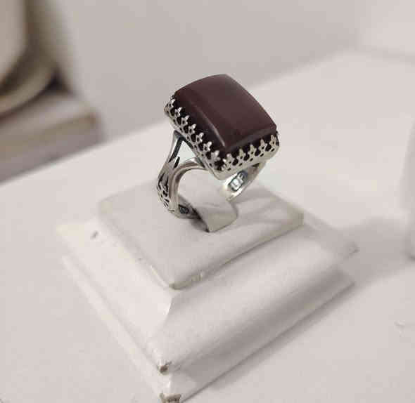 خاتم من العقيق اليماني الطبيعي الكرزي
صياغه جميلة ومميزة فضة عيار ٩٢٥
يوجد توصيل الى جميع المحافظات
التواصل ع الخاص او ع الواتساب ***********
