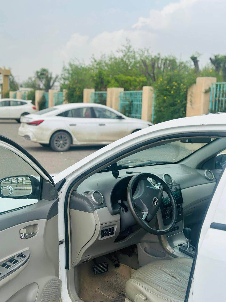 Byd g3 2013
سەنەوی ئێسکی ئەسڵی لەگەلە پاکانەی مروری لەگەلە ٢٠ رۆژە پاکانەی بۆ کراوە
گێرومەکینەی سەنی یابانی فوول مواسەفات  بەشەرتی هەموو شتێک
کارەباییاتی مەزبوت
بەسمە دەرگاو سندوق
تەبرید لەسەر سویچ
٤ جام کارەبایی
سلاید
Abs
شاشە ئایپاد
سوکان ڤۆلیوم
عەدەسە
حاسەی دواوە
نیو پارچەی لێدران هەیە
مەکینەی بوخاری هەیە سەرف دەکا گێرەکەی بەشەرت
نرخی ٣٧ وەرقەو مەجال أربيل, العراق


**إذا كنت صاحب هذا الإعلان وتريد حذفه لأي سبب، رجاءا أرسل رسالة إلى الدعم الفني**