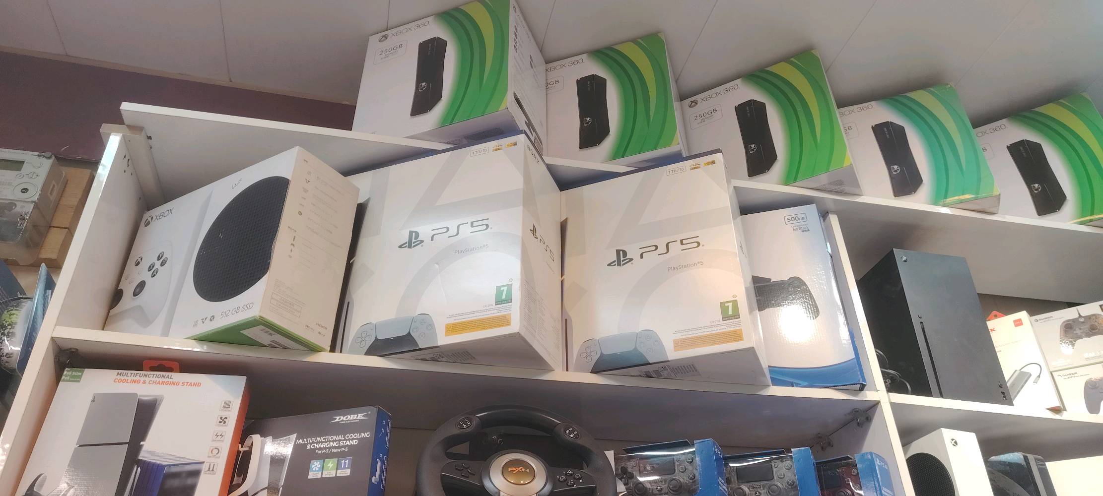 سلام عليكم متوفر كل بليات جوستكات أغراض أقراص داخل الجزائر تواصل رقم واتساب 