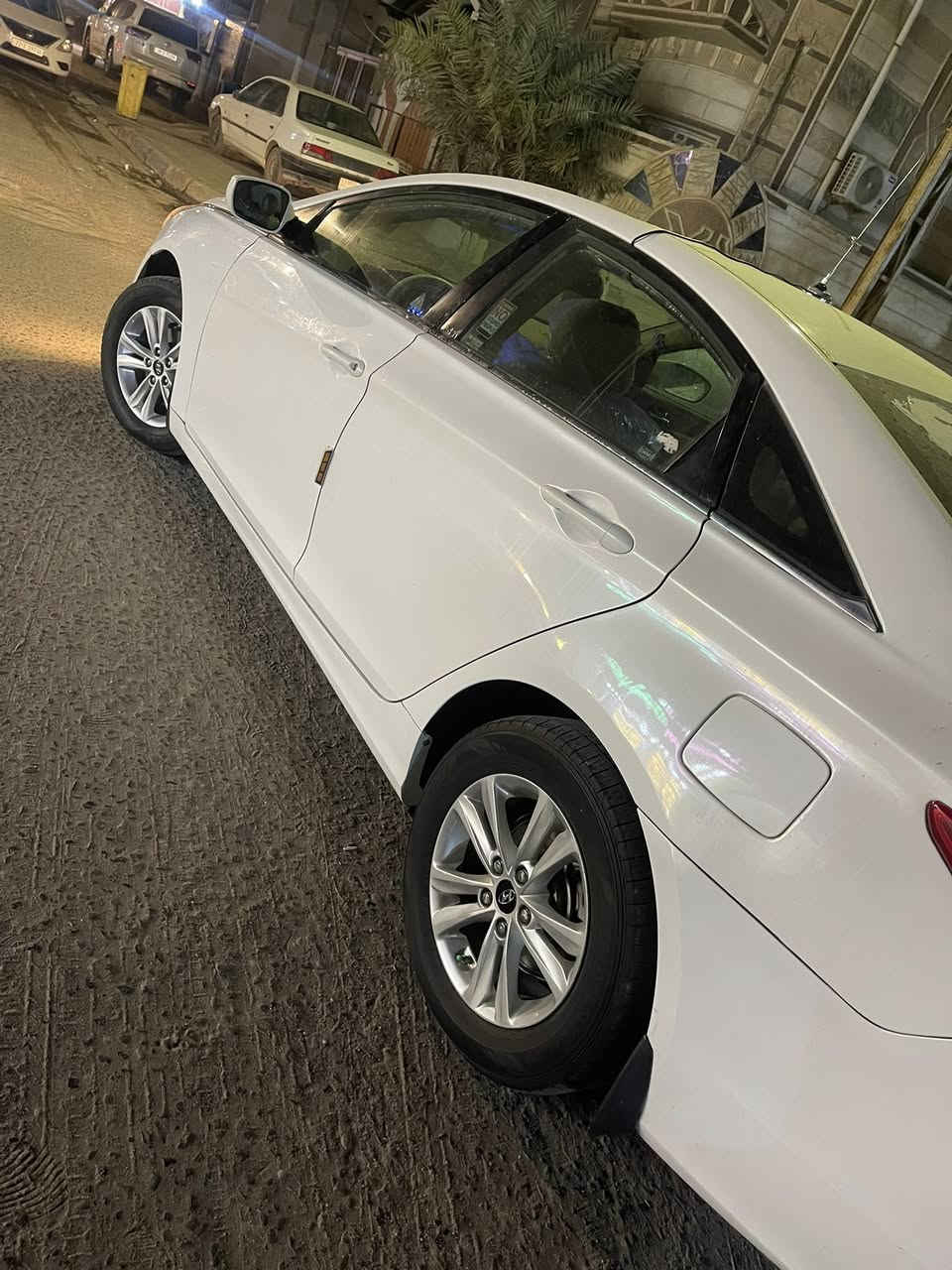 سلام عليكم سوناتا البيع 2013وارد أمريكي الحادث جاملغ خلفي السعر 95 و بيها مجال و مكينه و كير و عداده كلها جديده أي ستفسار ***********
