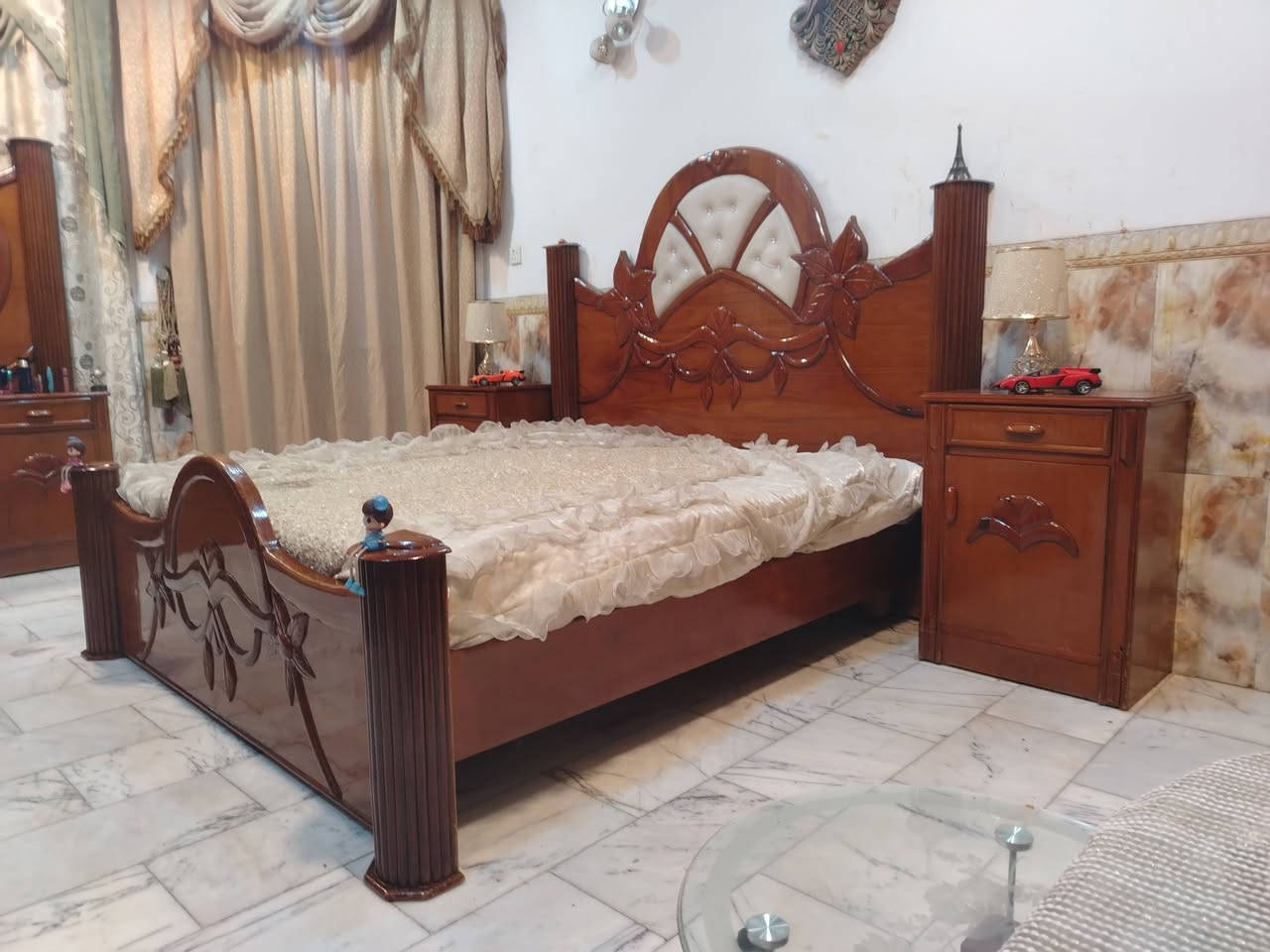 غرفة نوم تسكام صاج داخل وخارج شغل ثقيل ضهر جرجوبه خمسه ملم استعمال قليل مابيها اي ضرر تكمه اخت الجديد الواقع احله من الصور مكفول من الشخط العنوان حلة حي الجزائر ***********.       ***********
