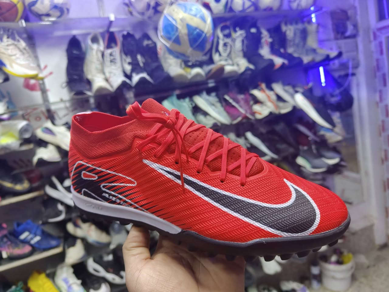 عرض خاص اير زوم أصلي ماستر كوالتي  35 الف فقط
العنوان رأس جادة قرب مطعم هولير تجهيزات كاس العالم 

***********
