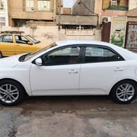 سيراتو 2011للبيع السعر ٩٠ورقه وبيهه مجال مكاني بغداد 07755126092