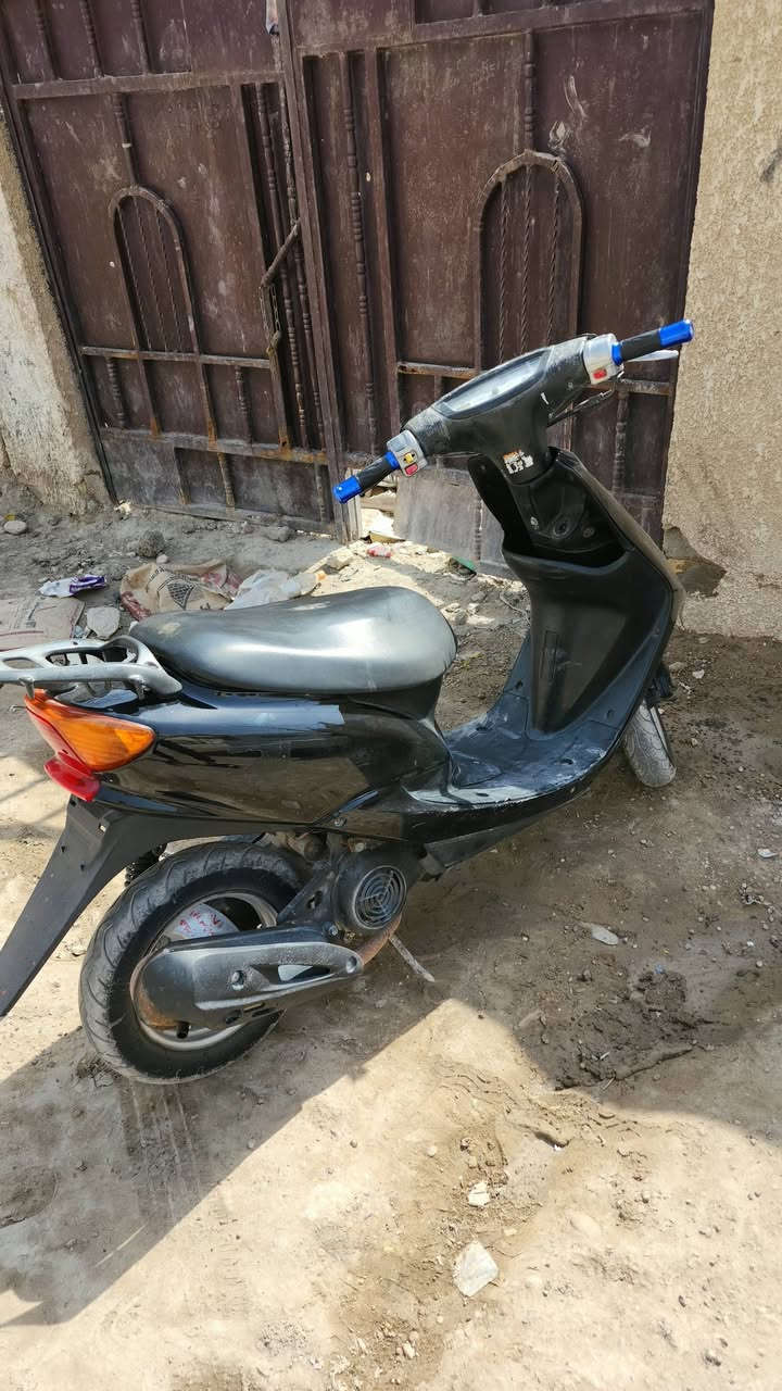 السلام عليكم عصفورية فحل للبيع شغالة هندر واحد قفل استيرن فقل جنطة كهربائيات كلهة شغالة سكن بغداد التاجي لسعر 250 الف قفل
***********
